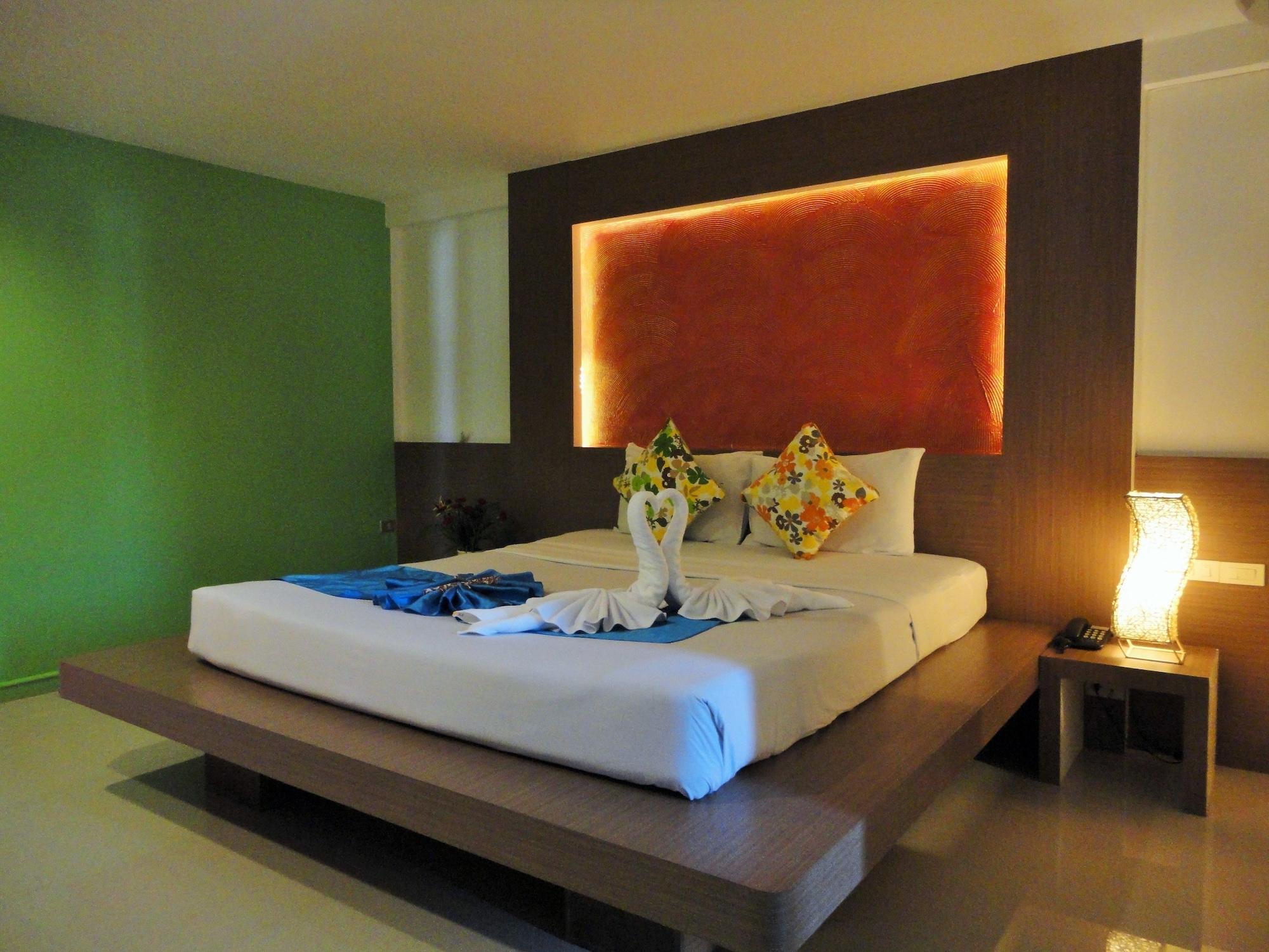 La Moon At Phuket - Sha Extra Plus Exterior photo