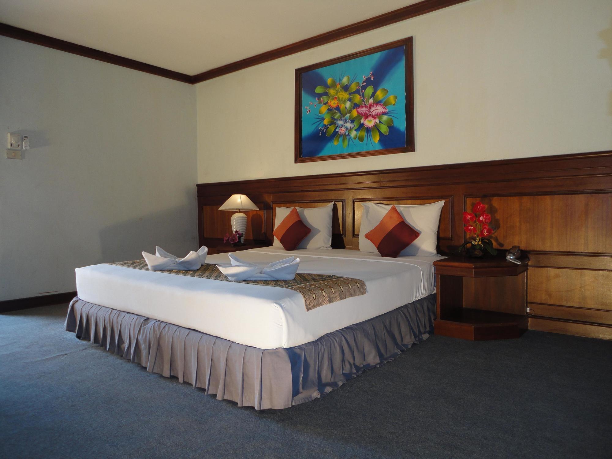 La Moon At Phuket - Sha Extra Plus Exterior photo